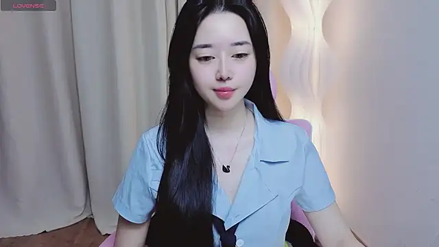 Snapshot of Miu-999 chatting on 8, 4, 2026 Miu-999 online show from 8, 4, 2026