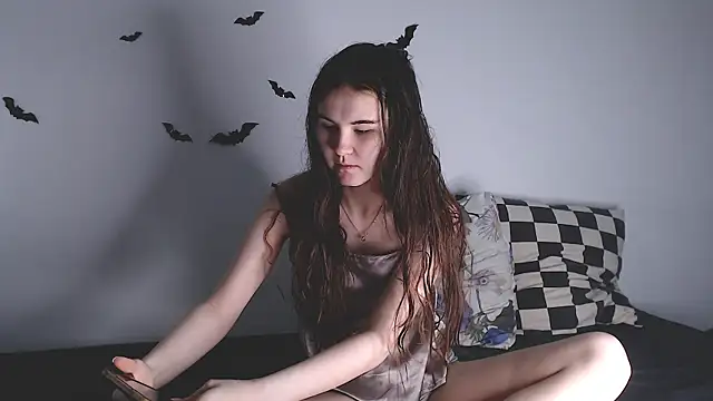 litle owl online show from 23, 11, 2025