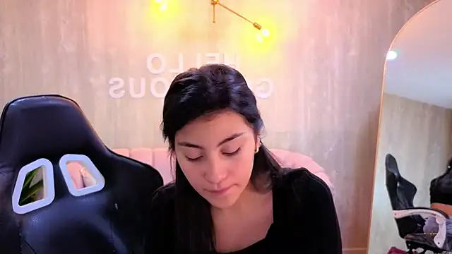 Zoe Blaze A online show from 24, 11, 2025