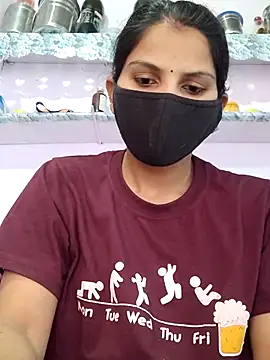 poojam93 online show from 5, 12, 2025