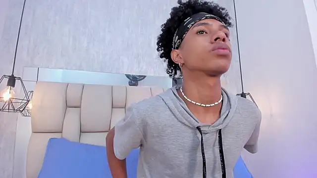 Snapshot of Johan_gz_ chatting on 9, 10, 2025 Johan gz online show from 9, 10, 2025