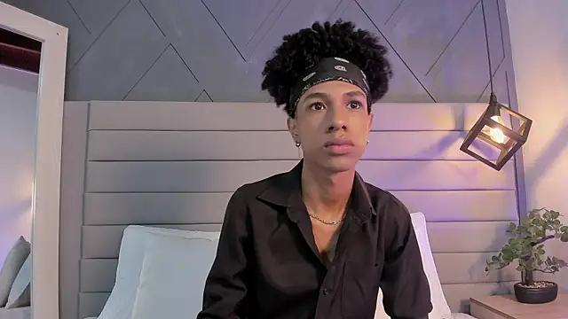 Snapshot of Johan_gz_ chatting on 14, 11, 2025 Johan gz online show from 14, 11, 2025