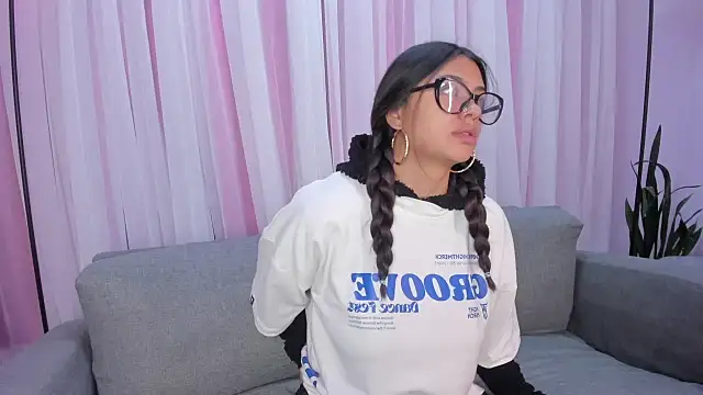 Snapshot of Maddiee_Jackson chatting on 9, 10, 2025 Maddiee Jackson online show from 9, 10, 2025