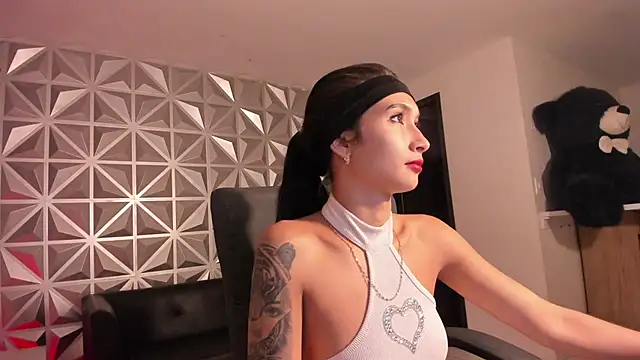 Snapshot of hellen_tease chatting on 12, 9, 2025 hellen tease online show from 12, 9, 2025