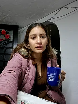 aytanna torrez online show from 2, 12, 2025