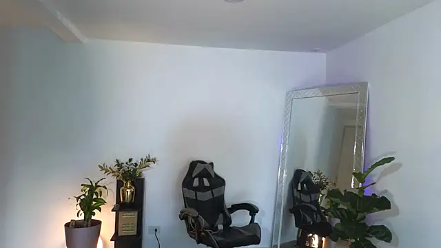 Snapshot of Wyatt_Rose chatting on 3, 10, 2025 Wyatt Rose online show from 3, 10, 2025