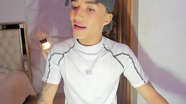 Wyatt Rose online show from 27, 11, 2025