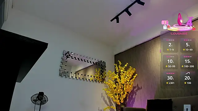 lily cash1 online show from 7, 11, 2025