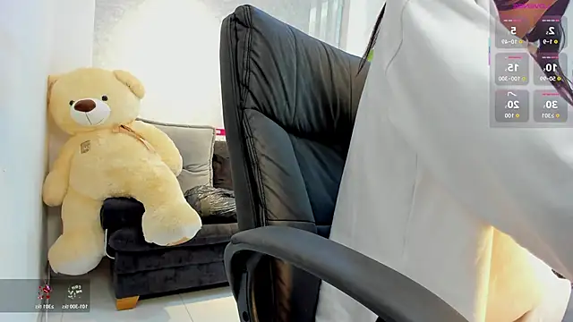 lily cash1 online show from 4, 4, 2026