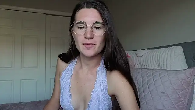 Snapshot of bambifarrina chatting on 4, 6, 2026 bambifarrina online show from 4, 6, 2026