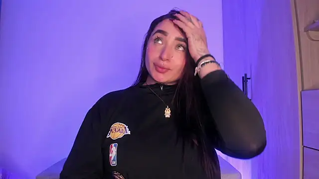 scarlett Collinss online show from 19, 11, 2025