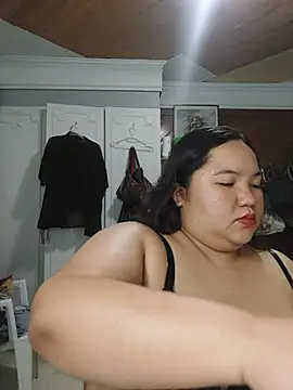 Snapshot of LianaCruzado chatting on 6, 7, 2026 LianaCruzado online show from 6, 7, 2026