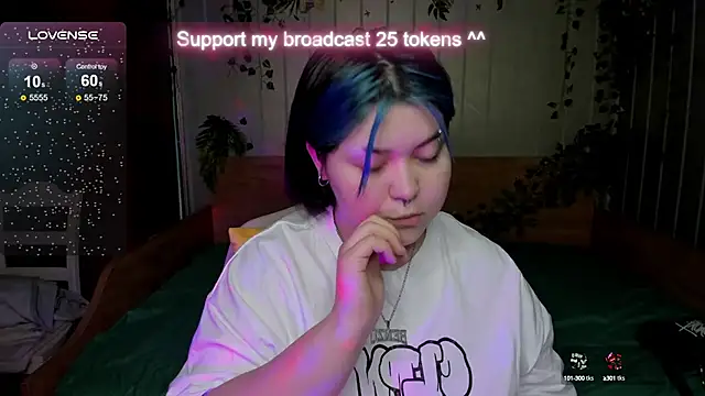 Snapshot of Alisa_Monroe chatting on 10, 10, 2025 Alisa Monroe online show from 10, 10, 2025