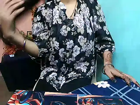 Snapshot of RIYA_SOOD chatting on 12, 9, 2025 RIYA SOOD online show from 12, 9, 2025