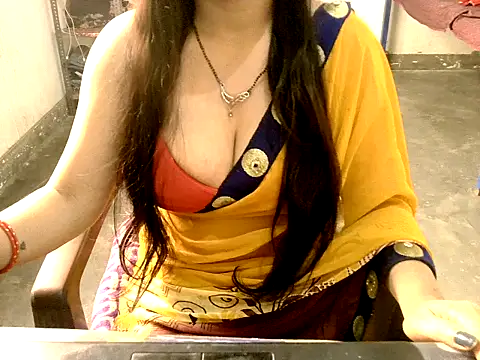 Snapshot of RIYA_SOOD chatting on 22, 10, 2025 RIYA SOOD online show from 22, 10, 2025