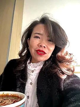 anna yngs online show from 4, 11, 2025