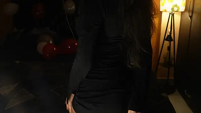 NidhiChandra online show from 24, 11, 2025