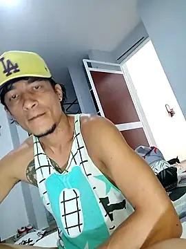 Snapshot of Alejobig27 chatting on 3, 12, 2025 Alejobig27 online show from 3, 12, 2025