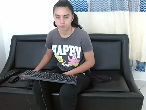 Snapshot of Cristalll_0925 chatting on 8, 9, 2025 Cristalll 0925 online show from 8, 9, 2025