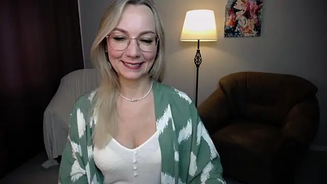 Ava Elior online show from 22, 9, 2025