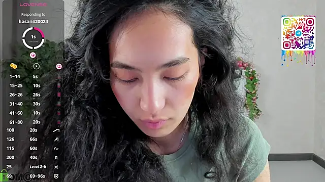 FlirtyAura online show from 26, 2, 2026