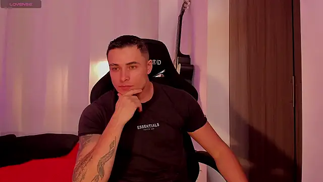 Snapshot of connorsmiith chatting on 8, 6, 2026 connorsmiith online show from 8, 6, 2026