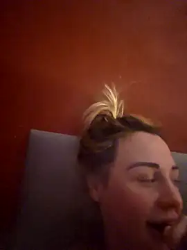 Snapshot of Sophrob96x chatting on 27, 11, 2025 Sophrob96x online show from 27, 11, 2025