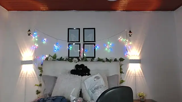 Megan 05  online show from 31, 3, 2026