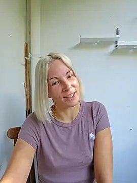 Snapshot of Sunny-Sin chatting on 14, 9, 2025 Sunny-Sin online show from 14, 9, 2025