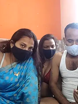 Snapshot of hot_plak chatting on 18, 11, 2025 hot plak online show from 18, 11, 2025