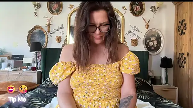 Snapshot of _Melia_ chatting on 17, 6, 2026 Melia online show from 17, 6, 2026