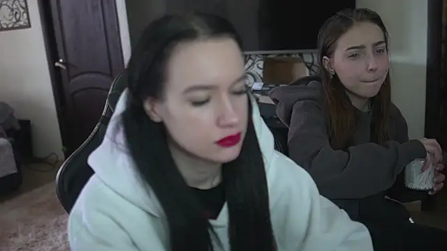 Snapshot of lis_silver chatting on 6, 2, 2026 lis silver online show from 6, 2, 2026