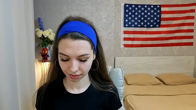 Snapshot of KellyShines chatting on 4, 7, 2026 KellyShines online show from 4, 7, 2026