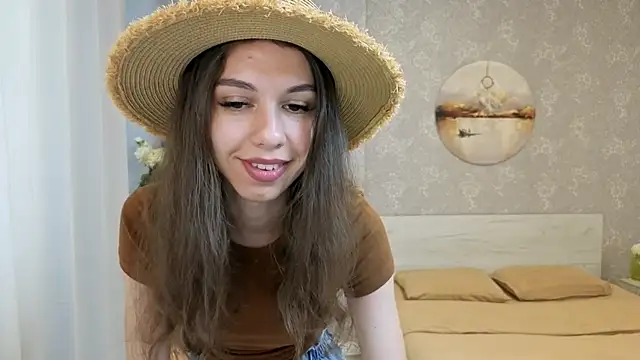 Snapshot of KellyShines chatting on 7, 7, 2026 KellyShines online show from 7, 7, 2026