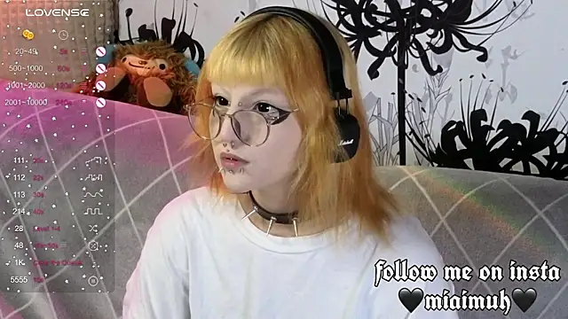 mia  yui online show from 9, 9, 2025