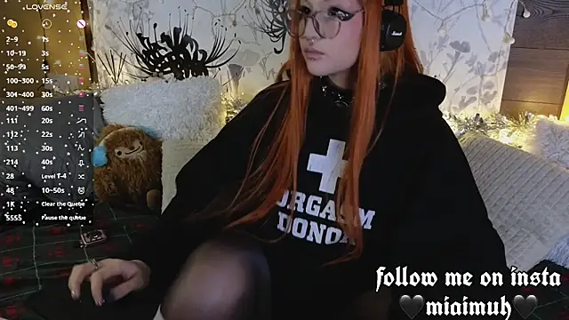 mia  yui online show from 15, 12, 2025