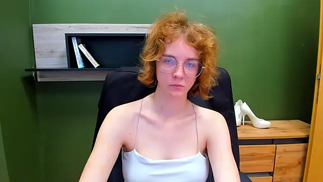 Snapshot of juicyPenny chatting on 9, 9, 2025 juicyPenny online show from 9, 9, 2025