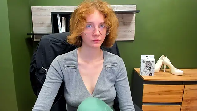 Snapshot of juicyPenny chatting on 12, 9, 2025 juicyPenny online show from 12, 9, 2025