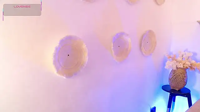 Dulcey  online show from 5, 12, 2025