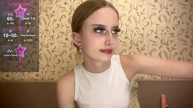 Snapshot of kittywithu chatting on 4, 10, 2025 kittywithu online show from 4, 10, 2025