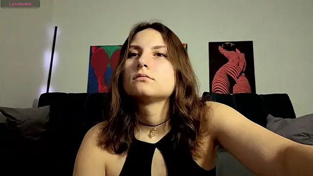 Snapshot of TrixiBell chatting on 16, 6, 2026 TrixiBell online show from 16, 6, 2026