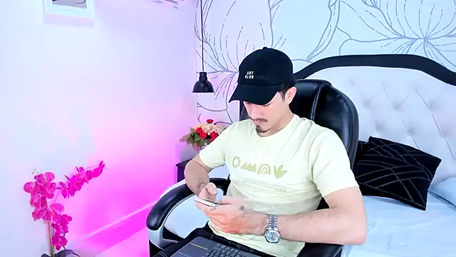 Jim twink online show from 24, 2, 2026