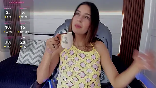 Emmy Meadows online show from 2, 10, 2025