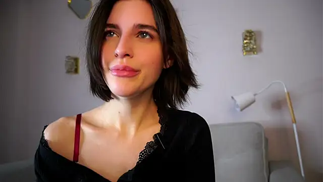 EleneButton online show from 3, 12, 2025