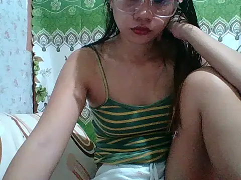 Snapshot of Sweet_Gera21 chatting on 12, 9, 2025 Sweet Gera21 online show from 12, 9, 2025