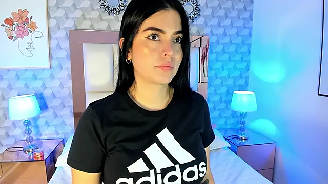 Sasha  sims   online show from 7, 10, 2025