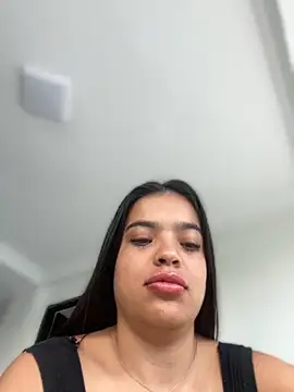 Snapshot of JuanitaMore01 chatting on 28, 9, 2025 JuanitaMore01 online show from 28, 9, 2025