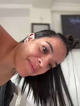 JuanitaMore01 online show from 20, 10, 2025