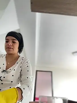 JuanitaMore01 online show from 16, 11, 2025