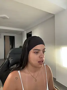 JuanitaMore01 online show from 2, 4, 2026